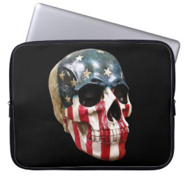 Red White & Blue Skull auf der schwarzen Notebook- Laptopschutzhülle