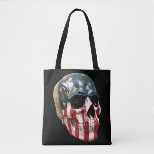 Red White & Blue Skull auf einer überdruckten Tasc