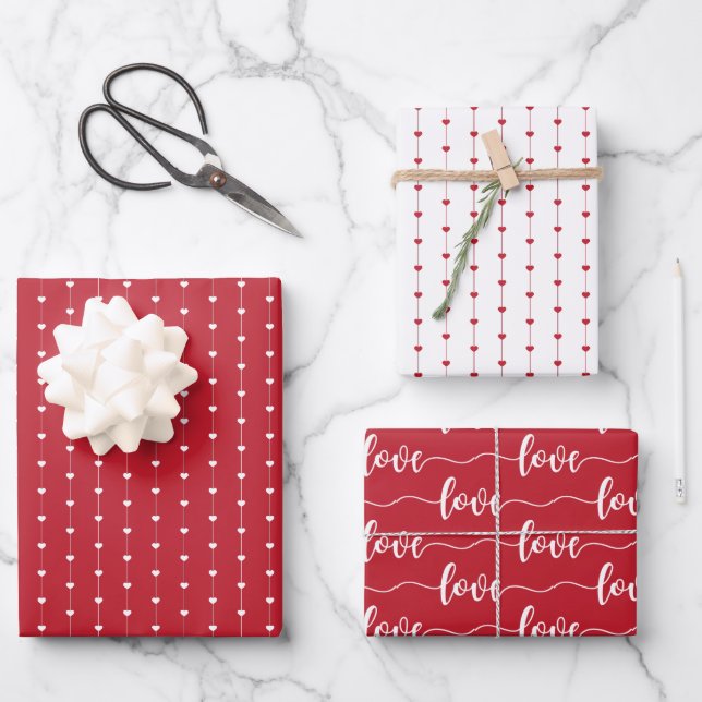 Red & White Hearts Script Liebe Valentine's Day Geschenkpapier Set (Vorderseite)