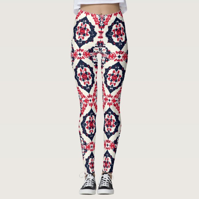 Red White Slavic Pattern Leggings (Vorderseite)