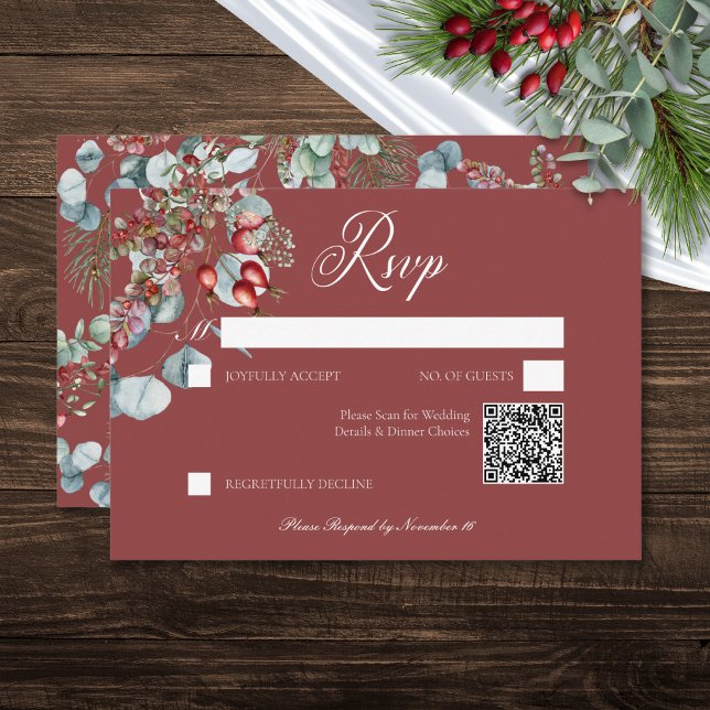 Red Winter Pine Berries Eucalyptus Wedding RSVP Karte (Red Winter Pine Berries Eucalyptus Wedding RSVP QR Code Card)
