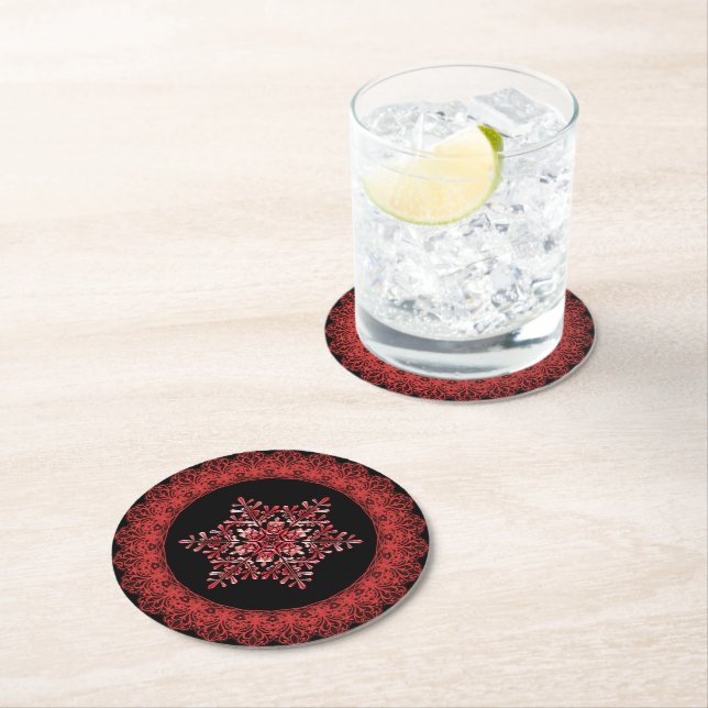 Red Winter Snowflake Lace Edge Runder Pappuntersetzer (Vor Ort)