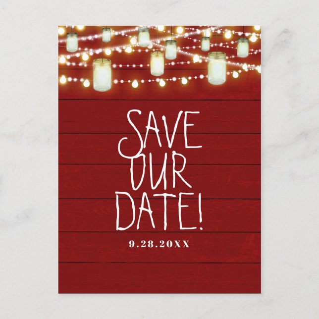 Red Wood & String Lights Rustikal Save the Date Ankündigungspostkarte (Vorderseite)