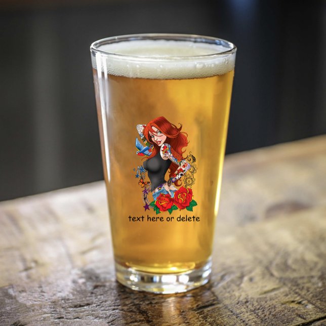 Redhead Frau Tattoos Glas (Von Creator hochgeladen)