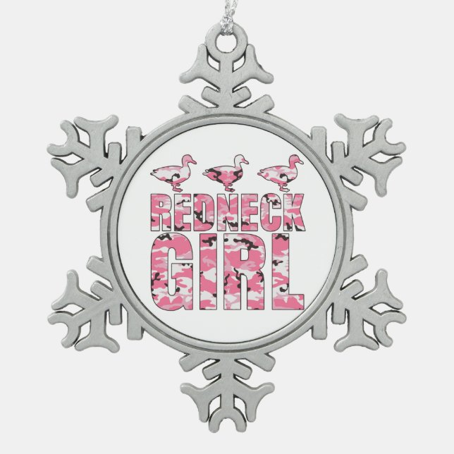Redneck-Mädchen duckt rosa Schneeflocken Zinn-Ornament (Vorderseite)