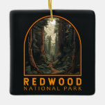 Redwood National Park Illustration Trail Vintag Keramikornament<br><div class="desc">Redwood Vektorgrafik Design. Der Park schützt riesige Prärien,  Eichenwälder,  wilde Flüsse und 75 km schroffe Küstenlinie.</div>