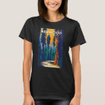 Redwood Nationalpark California Vintag T-Shirt<br><div class="desc">Redwood Vektorgrafik Design. Der Park schützt riesige Prärien, Eichenwälder, wilde Flüsse und 75 km schroffe Küstenlinie.</div>