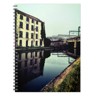 Reflektives Gebäude Notizblock