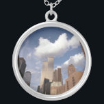 Reflexionen das Twin Tower-World Trade Center Versilberte Kette<br><div class="desc">Die World Trade Center-Twin Tower gegen ein geschwollene Wolke gefülltes Himmel ~ ein Andenken-Halskette ~,  indem es BESONDERS ANFERTIGEN verwendet,  kann SIE Wahl,  Sie Text dieser Halskette hinzufügen. Schätzen Sie das Leben u. Dank für das Kurz aufhalten bei!</div>