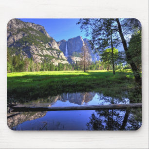 Reflexionen von Fällen Mousepad