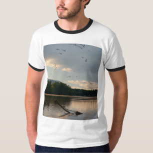Reflexionen von Morgen: Natur am See T-Shirt
