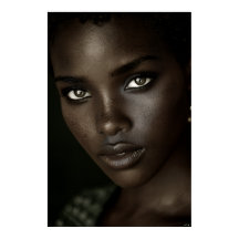 Regal Ebenholz-Porträt intensiver Blick Goldene Oh