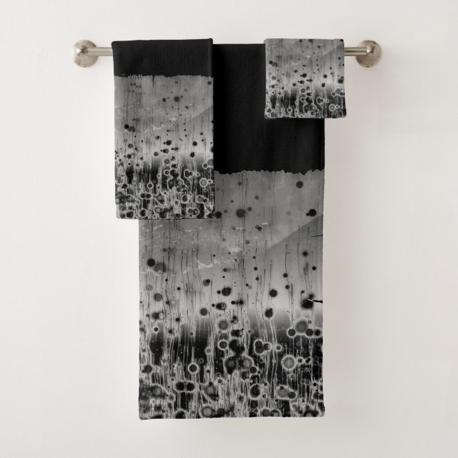 Regal Silver Abstrakt Circles on Black Badhandtuch Set (Insitu)