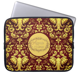 Regal Trumpeting Glory: Personalized Crimson Mara  Laptopschutzhülle