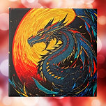 Regaldrache unter der Keramik Vollmond Fliese<br><div class="desc">Verwandeln Sie Ihren Raum mit dieser atemberaubenden Keramik-Kachel mit einem majestätischen Linoschnitt-Drachen unter einem glühenden Vollmond. Die kühnen Farben Schwarz, Blau, Gelb und Rot, kombiniert mit einem coolen Retro-Ambiente, entfachen Inspiration und Zuversicht in jedem Zimmer. Dieses einzigartige Kunstwerk, voller Kraft und mythischer Eleganz, ist ein perfektes Geschenk oder ein kühnes...</div>