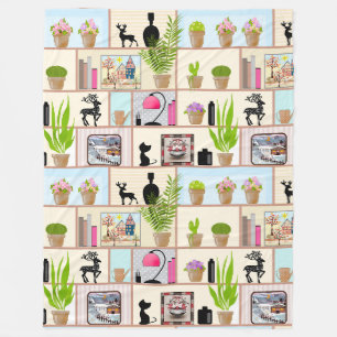 Regale mit Blume, Büchern und Dekorationen Fleecedecke