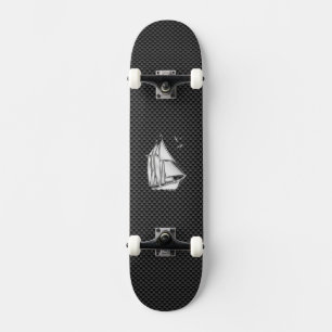 Regatta Segelboot auf Carbon Fiber Style Skateboard