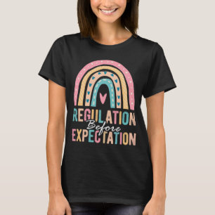Regelung vor Erwartung Retro Neurovielfalt T-Shirt