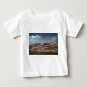 Regen auf den großen Sanddünen Baby T-shirt