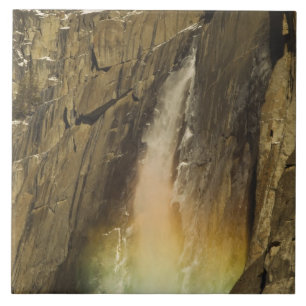 Regenbogen auf den Upper Yosemite Falls in Yosemit Fliese