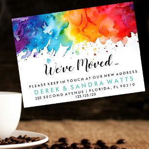 Regenbogen der Farbe Adressänderung wir sind umgez Ankündigungspostkarte