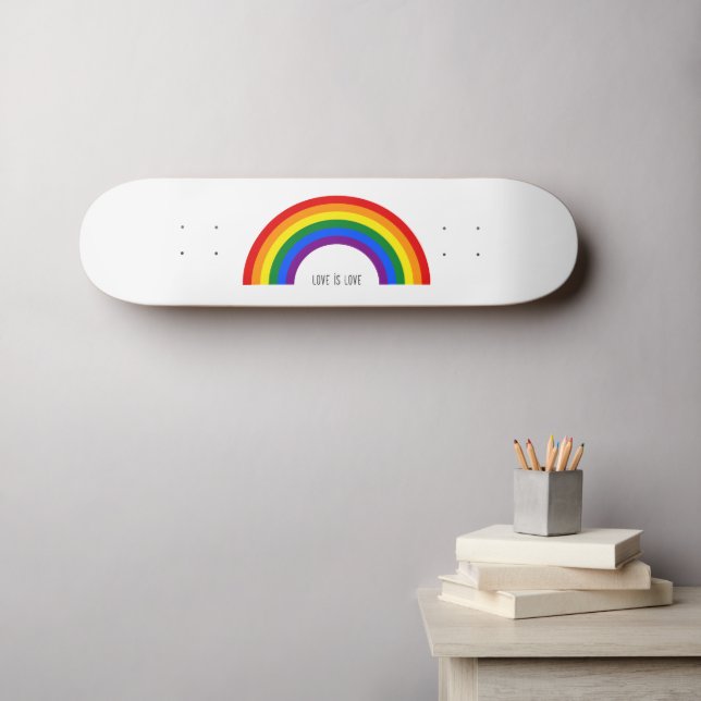 Regenbogen der Gay Pride. Liebe ist Liebe. Skateboard (Wandkunst (Horz))