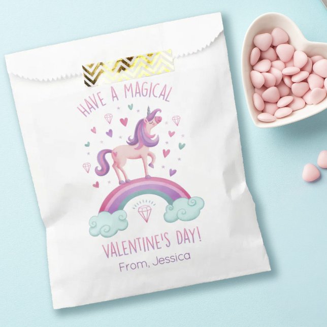Regenbogen-Einhorn-Kinder-Valentinstag-Tüte Geschenktütchen (A cute rainbow unicorn valentines day treat bag. Great for Valentine's Day school classroom treats)