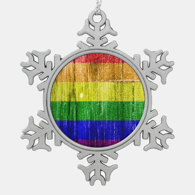 REGENBOGEN-FLAGGEN-QUADRAT-HÖLZERNES MUSTER - .PNG SCHNEEFLOCKEN Zinn-Ornament (Vorderseite)