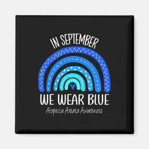 Regenbogen Im September tragen wir blaue Alopezie Magnet