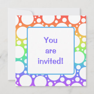 Regenbogen mit Polka Dots Blank Einladung