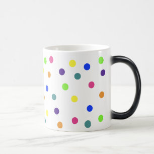 Regenbogen-Polka-Punkte, die Tasse verwandeln