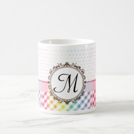 Regenbogen-Punkte-Karos und Streifen mit Monogramm Tasse