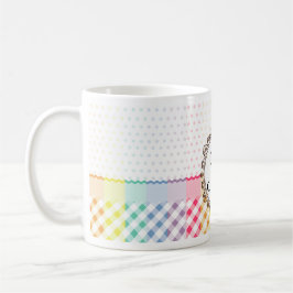 Regenbogen-Punkte-Karos und Streifen mit Monogramm Tasse