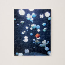 Regenbogen-Qualle-Monogramm-Puzzlespiel