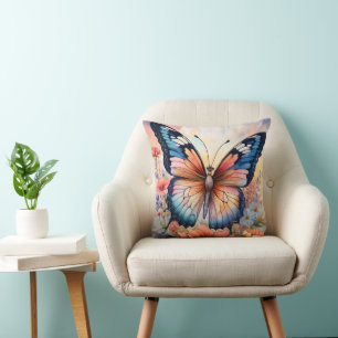Regenbogen-Schmetterling in einem Blumengarten Kissen