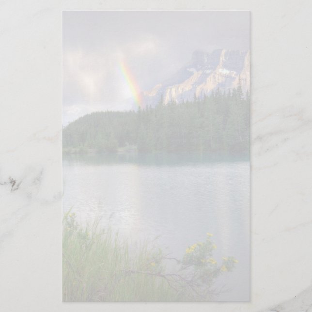 Regenbogen über dem Berg Briefpapier (Vorderseite)