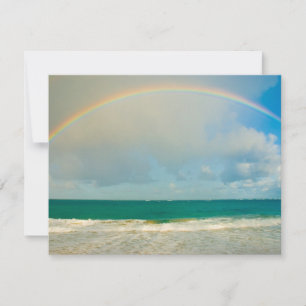 Regenbogen über dem Ozean