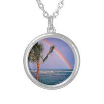 Regenbogen über dem Ozean