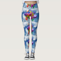 Regenbogenballons in den Wolken