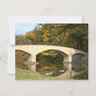 Regenbogenbrücke im Herbst an der Grove City Uni