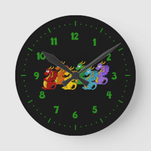 Regenbogenfarbene Drachen Cartoon Runde Wanduhr