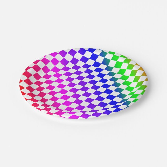 Regenbogenfarbenes Karomuster Pappteller (Schrägansicht)