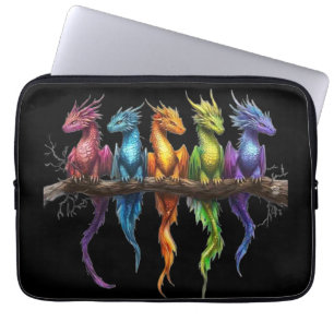 Regenbogengruppe von Baby-Drachen auf Schwarz Laptopschutzhülle