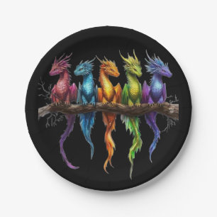 Regenbogengruppe von Baby-Drachen auf Schwarz Pappteller