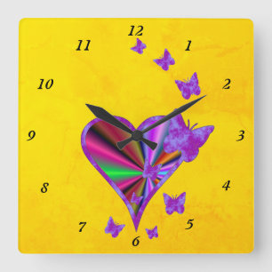 Regenbogenherz und Schmetterling Quadratische Wanduhr