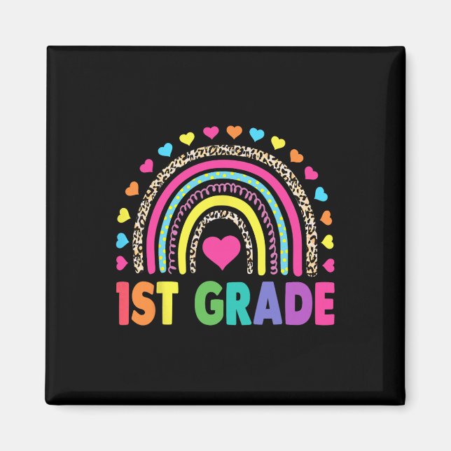 Regenbogenmädchen und -jungen der ersten Klasse Le Magnet (Vorne)