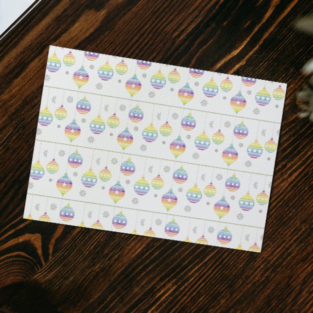 Regenbogenschmuck und Schneeflocken Geschenkpapier (Von Creator hochgeladen)