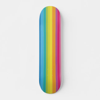 Regenbogenstreifen Skateboard