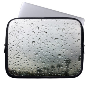 Regenfälle auf der Windschutzscheibe in Kalifornie Laptopschutzhülle