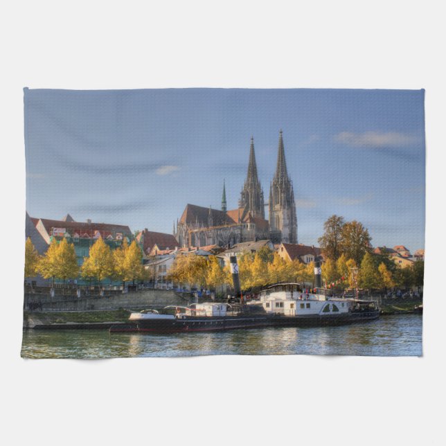 Regensburg, Deutschland Handtuch (Horizontal)
